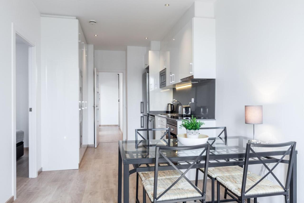 Bright Apartment With Balconies 34 Barcelona Bagian luar foto