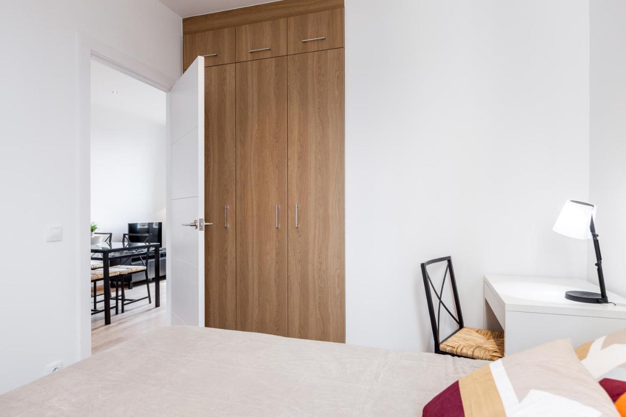 Bright Apartment With Balconies 34 Barcelona Bagian luar foto