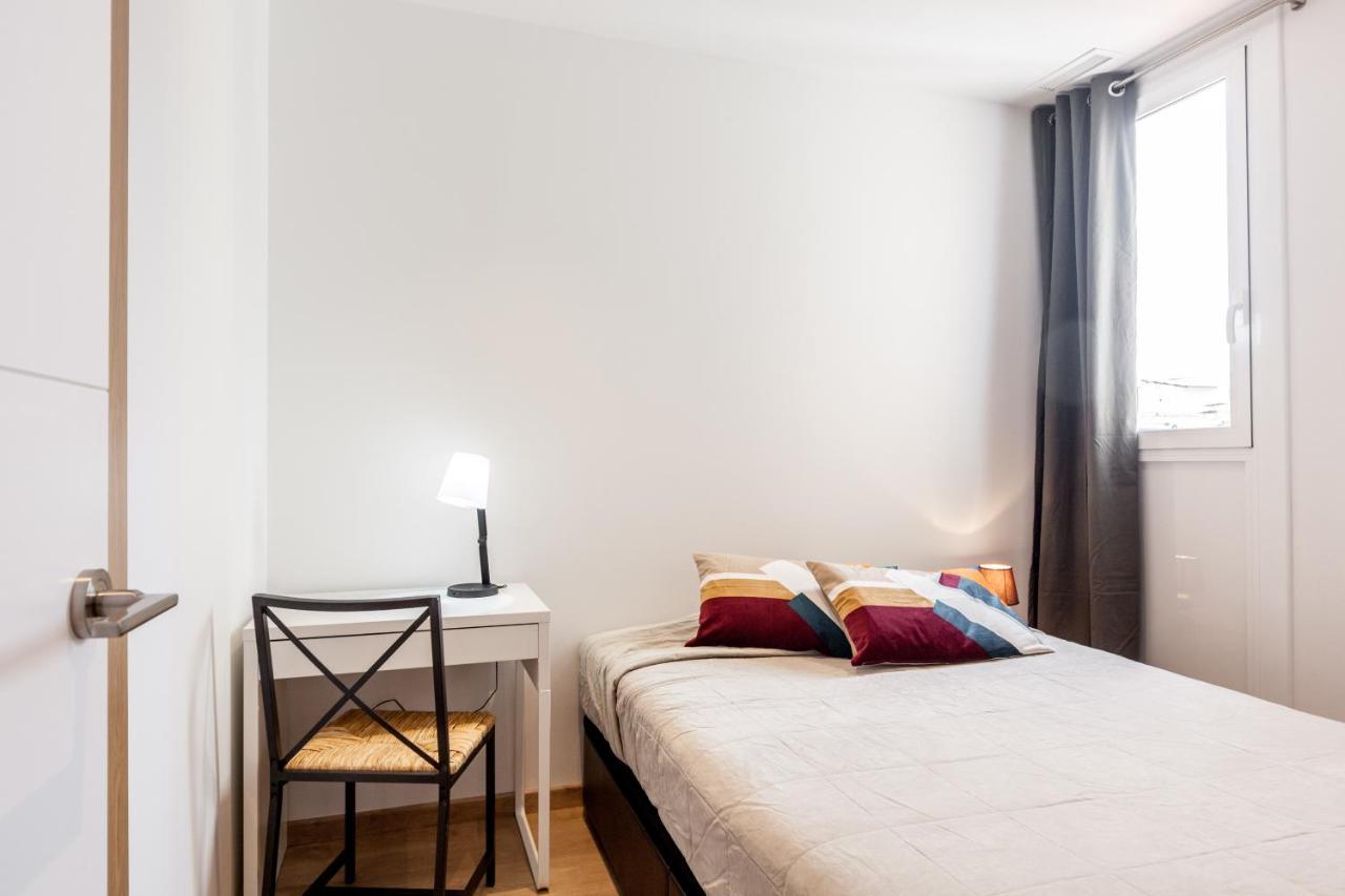 Bright Apartment With Balconies 34 Barcelona Bagian luar foto