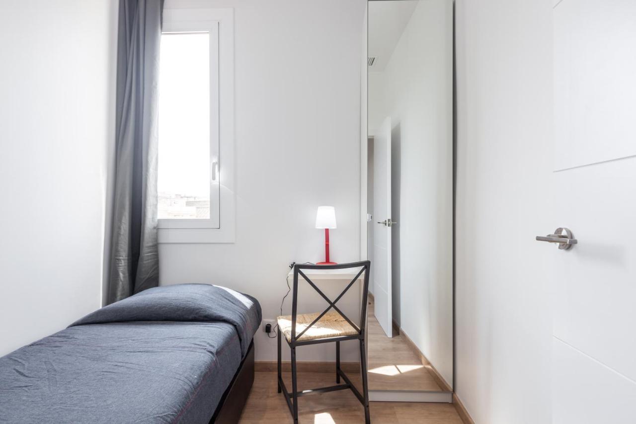 Bright Apartment With Balconies 34 Barcelona Bagian luar foto